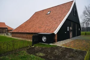 Aan de keukentafel bij…..