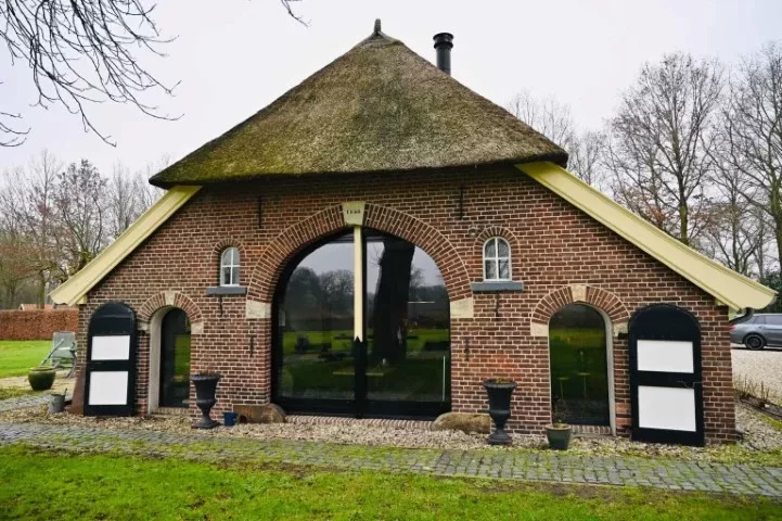 Aan de keukentafel bij …..